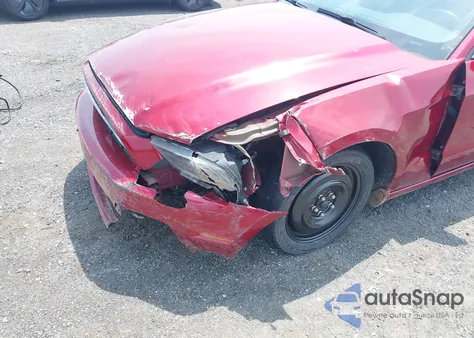 2014 Ford Mustang V6 z USA, uszkodzony, nr VIN 1ZVBP8AM2E5280399